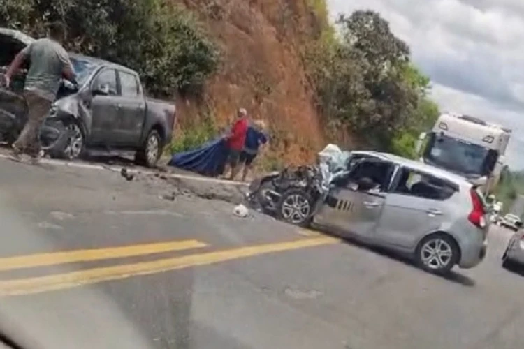 Mulher de Brumado e marido morrem em acidente na BR-101 em Itamaraju