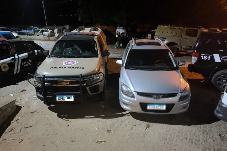 Veículo com restrição de roubo recuperado na cidade de Urandi