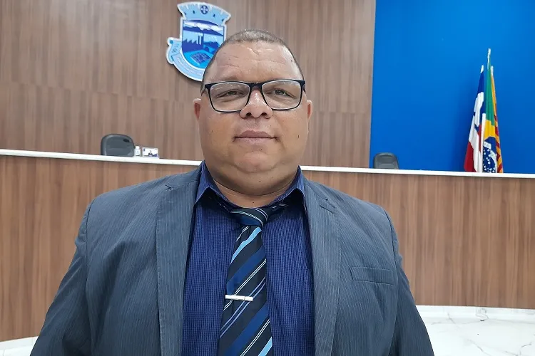 Brumado: Vereador colhe assinaturas para CPI, 'justiça colocará fim ao esquema de corrupção'