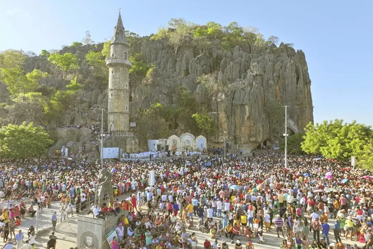 Padre orienta romeiros a adotar medidas de segurança a caminho do Bom Jesus da Lapa