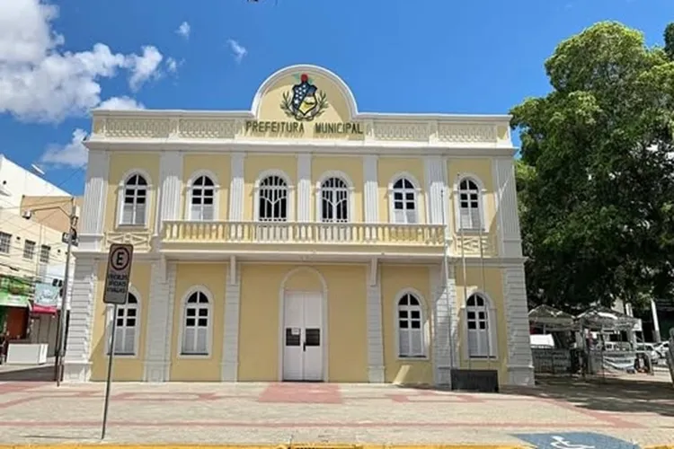 Juazeiro: TCM suspende pregão de R$ 20 milhões após empresa vencer com documento irregular