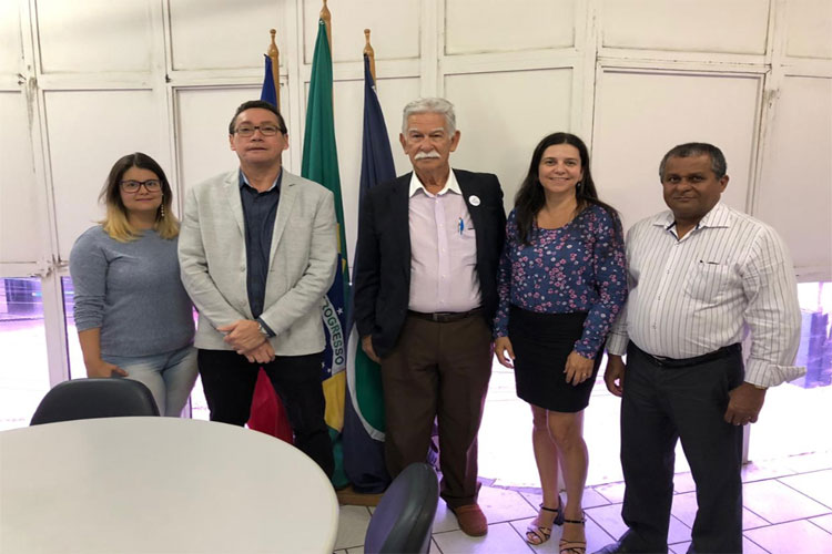 Prefeito de Brumado assina Acordo de Cooperação Técnica com o INSS