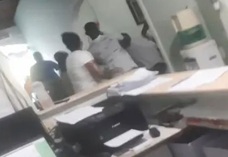 Porto Seguro: Médico e paciente trocam socos por causa de tempo de atendimento