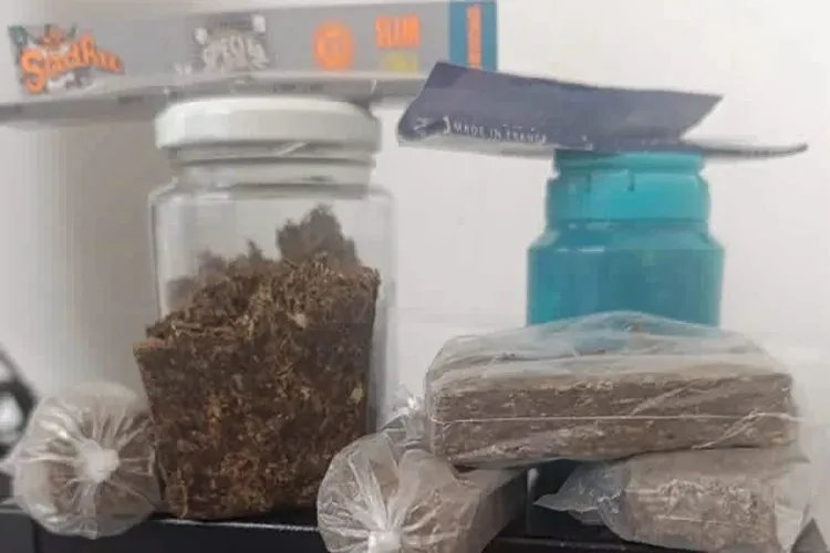 Homem é preso com maconha em barbearia durante operação policial em Ibicoara