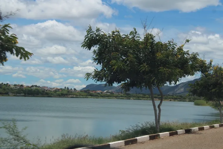 Decisão judicial obriga Estado e Inema a fiscalizar usuários de água no Vale do Paramirim