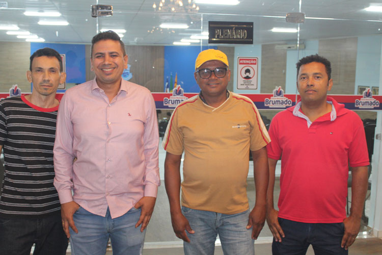 Agentes de endemias cobram adicional de insalubridade e fardamento em Brumado