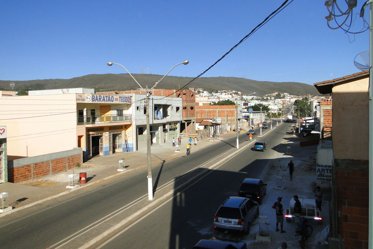 Homem é encontrado morto dentro de quarto em pousada na cidade de Caetité