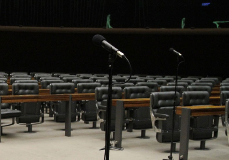 Renovação do Congresso deve ser menor em 2018, aponta estudo