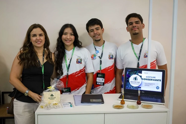 Caculé: Jovens criam biofilme para combater apodrecimento de frutas