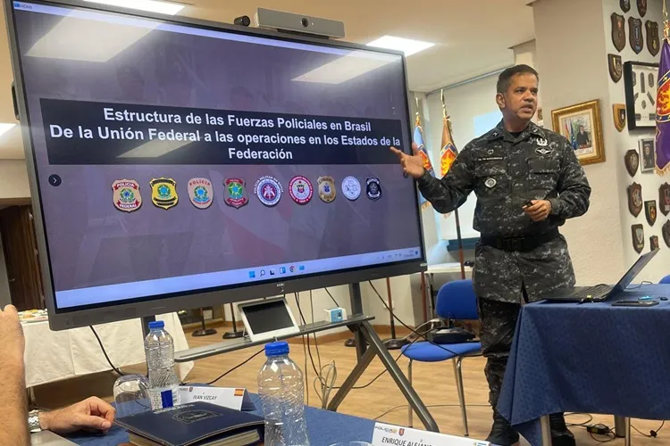 Coronel Mascarenhas exalta representação da PM-BA em encontro na Espanha