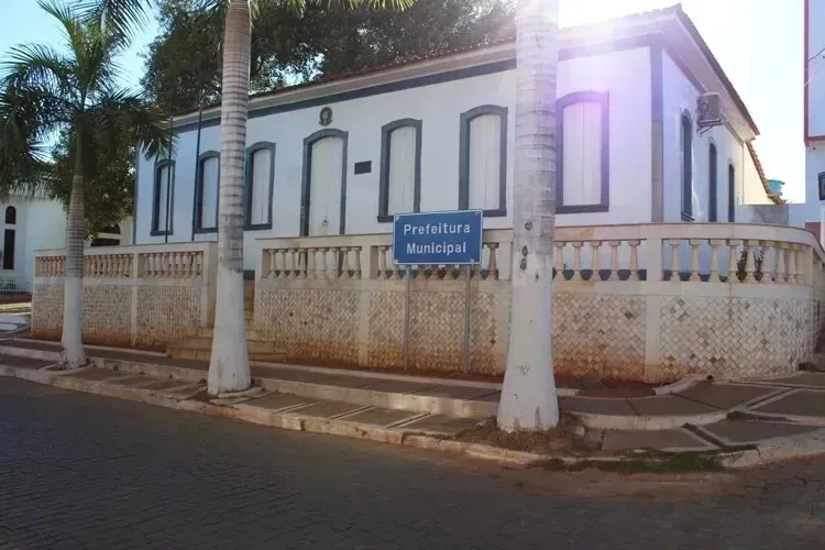 Justiça determina que Município de Ibiassucê nomeie aprovada em concurso público