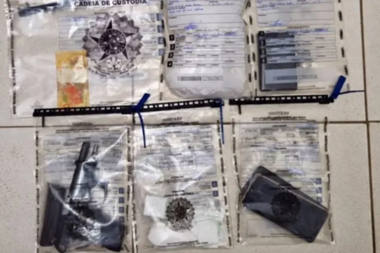 Homem é preso com pistola, cocaína e balança de precisão em Seabra