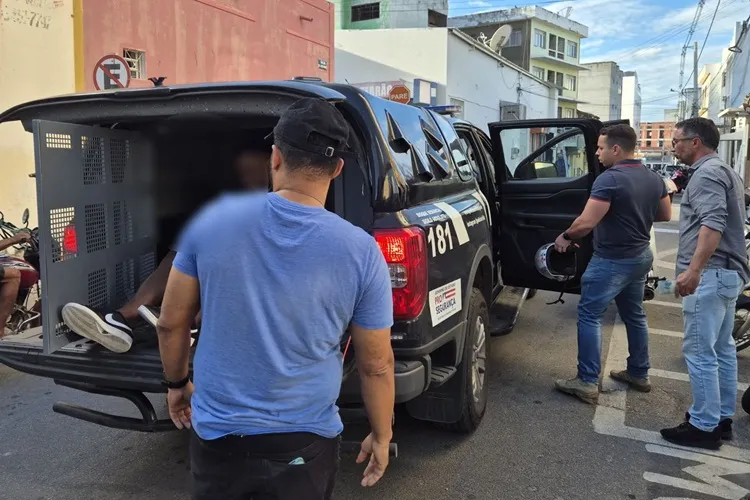 Colombiano e mulher são presos suspeitos por extorsão majorada e agiotagem em Guanambi