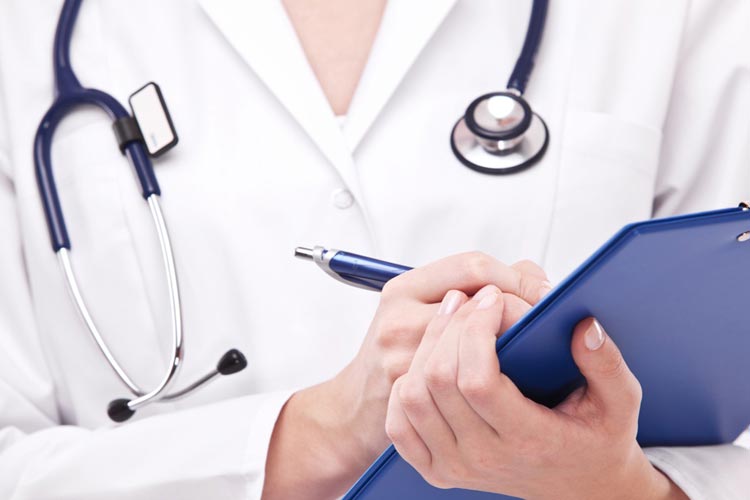 Secretaria de Saúde de Brumado busca contratar médicos para atender em unidades básicas