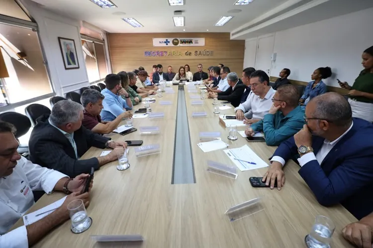 Sesab se reúne com prefeitos da região de Brumado para qualificar assistência à saúde
