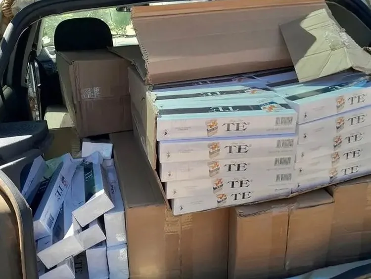 Paratinga: Homem é preso em flagrante com mais de 500 maços de cigarro em mala de carro