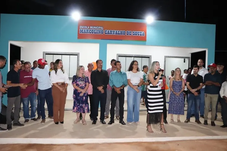 Prefeitura de Malhada de Pedras entrega nova escola em Fazenda Tanque da Onça