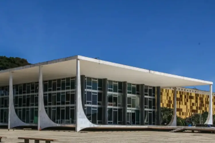 Pesquisa Genial/Quaest mostra que 49% não confiam no STF