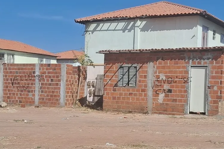 Terrenos que pertencem à Caixa são invadidos e comercializados em Guanambi