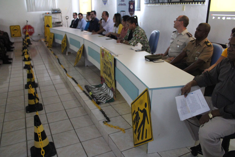 Brumado: SMTT lança a campanha Maio Amarelo com o tema 1No trânsito o importante é a vida'