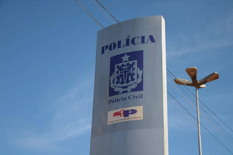 Homem é preso na Bahia suspeito de matar namorada a facadas na frente de filho em São Paulo