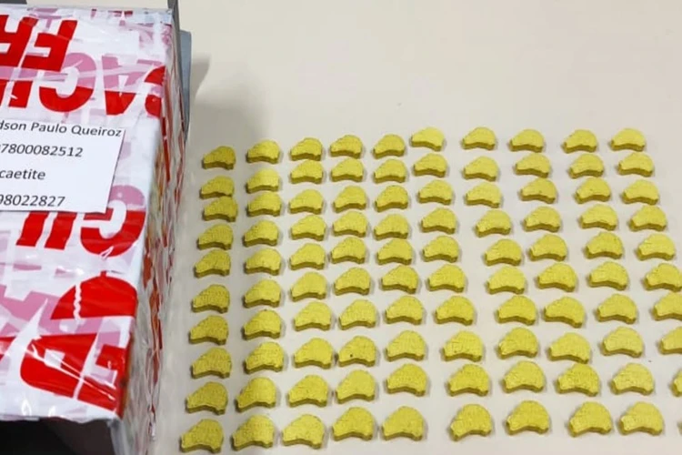 Polícia Rodoviária apreende 100 comprimidos de ecstasy na BR-122 em Candiba