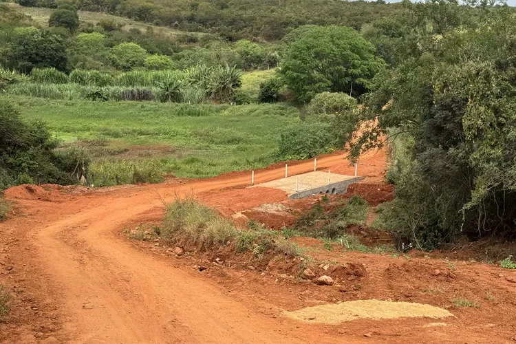 Homem de 55 anos é encontrado morto em fazenda de Ibiassucê