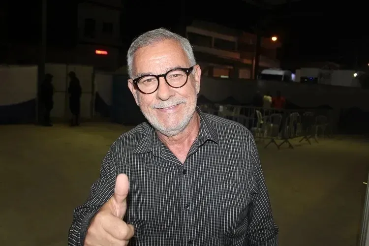 TRE suspende propaganda por promoção pessoal a Waldenor Pereira em Vitória da Conquista