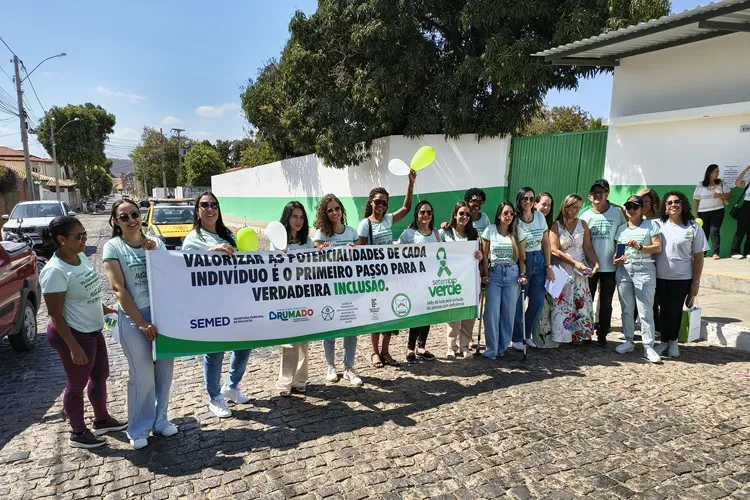 Caminhada abre campanha de inclusão de pessoas com deficiência em Brumado