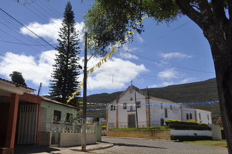 Policiais militares envolvidos em homicídio irão a júri popular em Piatã