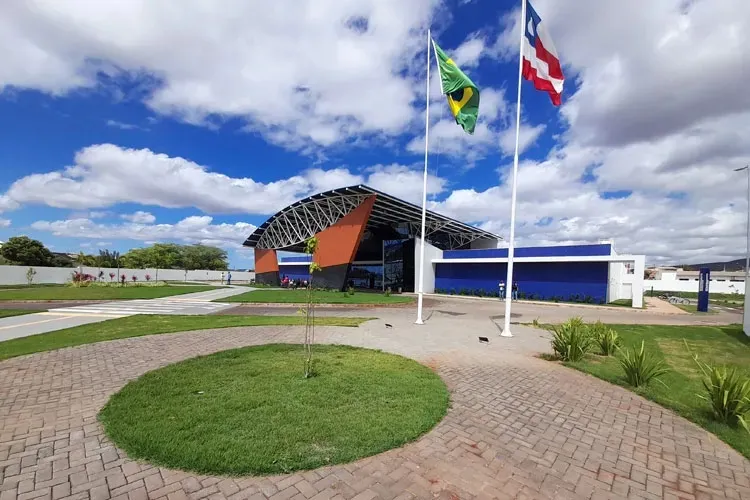 Brumado: Em recesso, policlínica regional de saúde volta a atender em 10 de janeiro