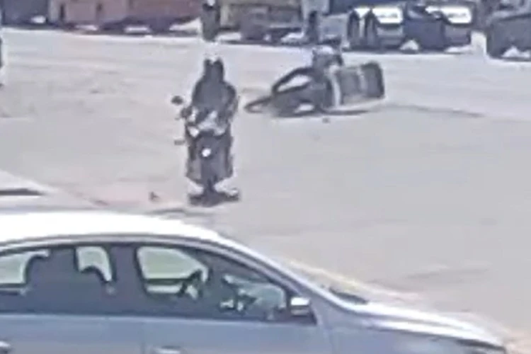 VÍDEO: Acidente entre duas motos quase termina em tragédia em Brumado
