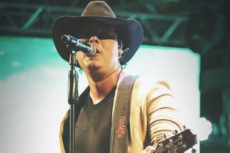 Aleksandro, da dupla com Conrado, morre em acidente de ônibus em São Paulo