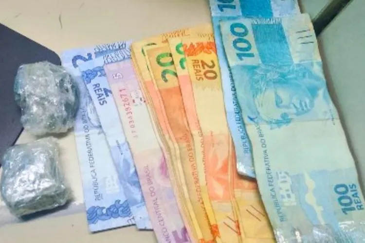 Dois indivíduos são detidos por tráfico de drogas em patrulhamento em Guanambi