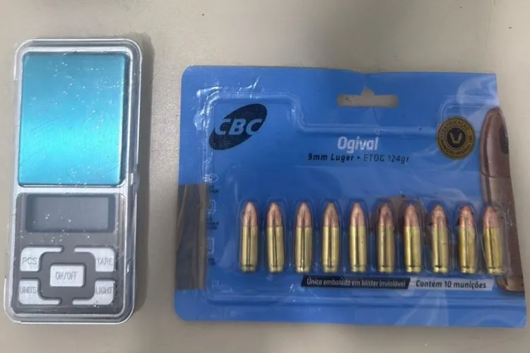 PM prende indivíduos por tráfico de drogas e porte ilegal de munição em Cândido Sales