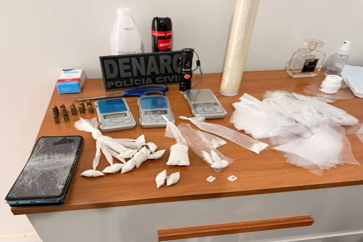 Motorista de aplicativo é preso por vender drogas durante corridas em Vitória da Conquista