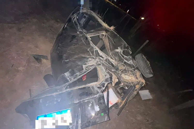 Quatro pessoas ficam feridas após capotamento na BR-122 em Caetité