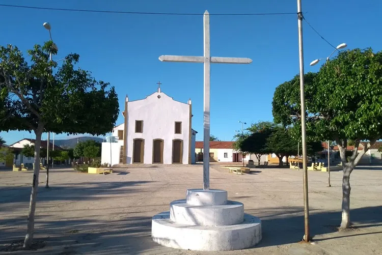 Brumado: Torre que levará rede móvel ao Distrito de Itaquaraí começa a ser implantada