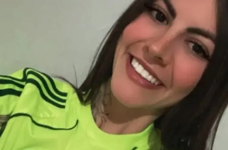 Torcedora do Palmeiras morre após ser atingida por garrafada durante jogo contra Flamengo