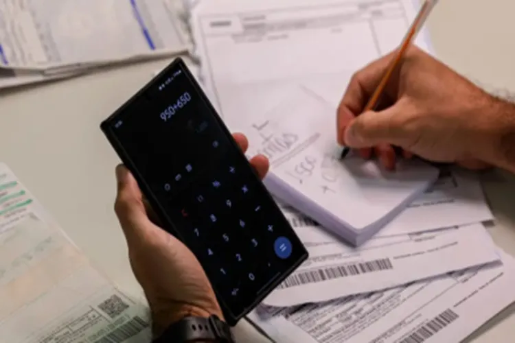 Endividamento das famílias sobe a 49,0% em maio, revela Banco Central