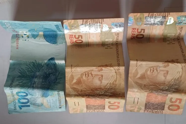 Condutor é preso por corrupção ativa ao oferecer dinheiro para PRF em Nova Viçosa