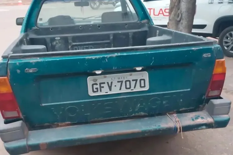 Barra da Estiva: PRE apreende veículo com restrição de furto em trecho urbano da BA-142