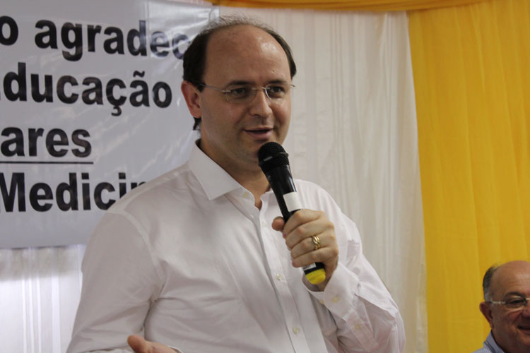 Ministro da Educação consolida implantação do curso de medicina em Brumado