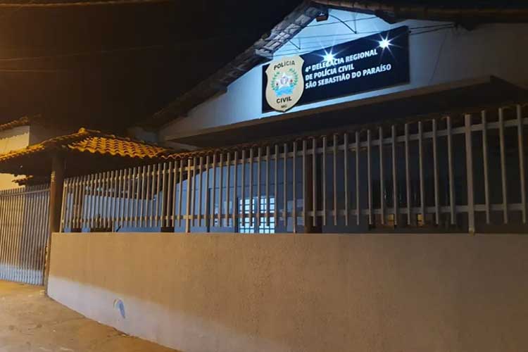 Pai mata e põe fogo no corpo da filha de 5 anos após ela fazer xixi no chão em Monte Santo de Minas