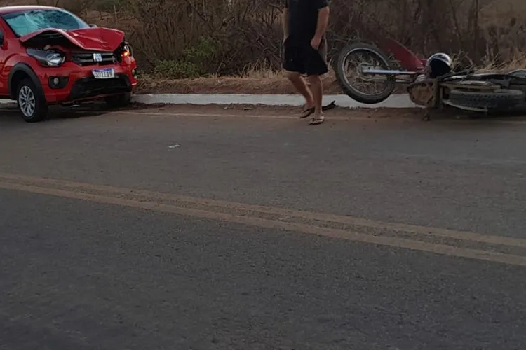 Ibiassucê: Motociclista tem fratura exposta após colisão na BA-617