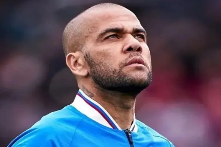 Condenado por estupro, Daniel Alves é absolvido pelo Tribunal Superior da Catalunha