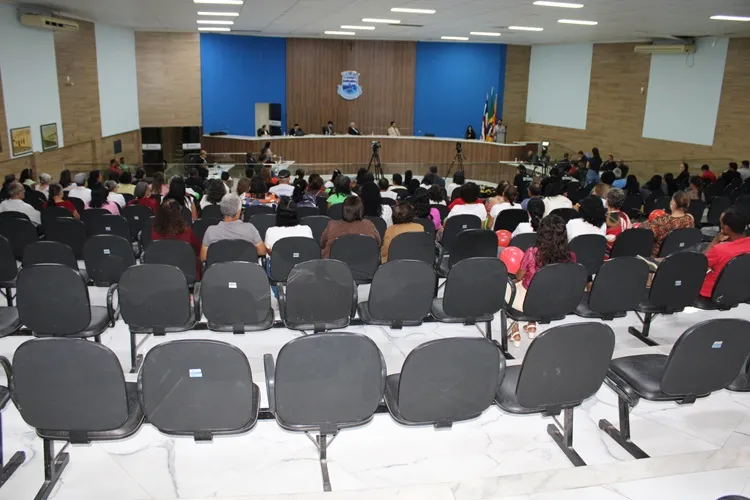 Após 20 anos com salário mínimo, conselheiros tutelares têm reajuste aprovado em Brumado