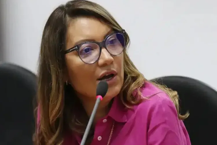 Decreto do governo prevê que Janja deve ser atendida pelo gabinete de Lula