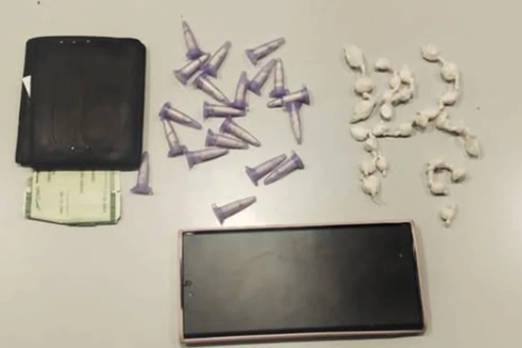 Homem suspeito de tráfico de drogas é preso em Paramirim