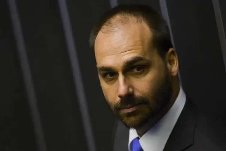 STF condena Eduardo Bolsonaro por difamar deputada Tábata Amaral